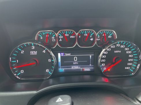 Used 2018 Chevrolet Silverado 1500 LT w/ All Star Edition image 32