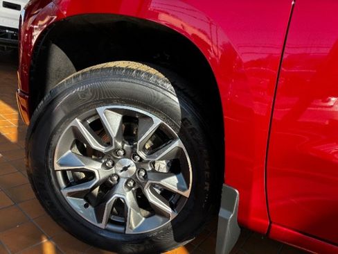 Used 2023 Chevrolet Silverado 1500 RST image 12