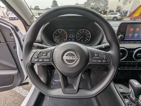 Used 2025 Nissan Sentra S FWD image 15