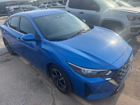 Used 2024 Nissan Sentra SV FWD image 2