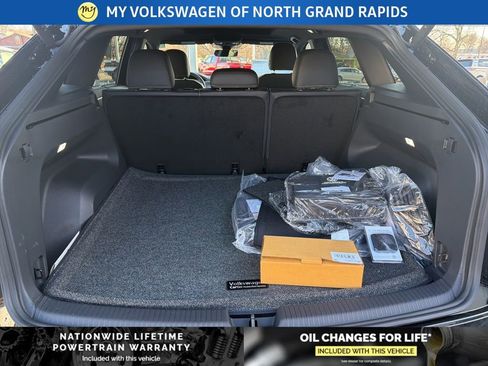 New 2026 Volkswagen Atlas Cross Sport SE image 25