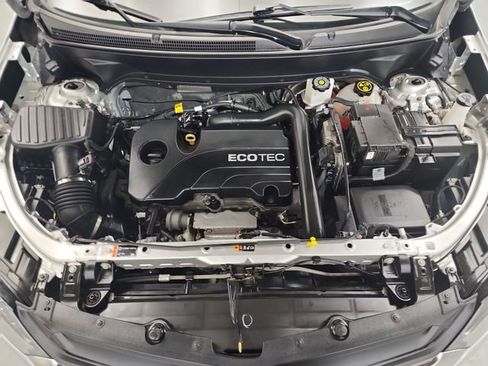 Used 2019 Chevrolet Equinox LT image 18