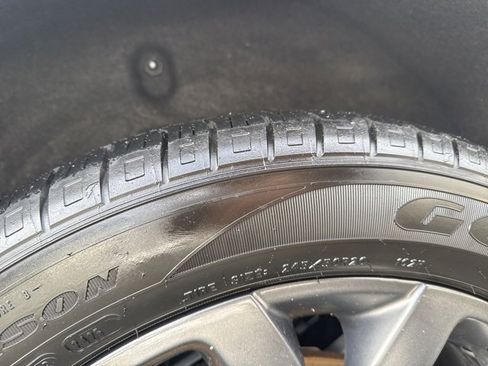 Used 2023 Chrysler Pacifica Touring-L w/ Road Tripper Package image 11