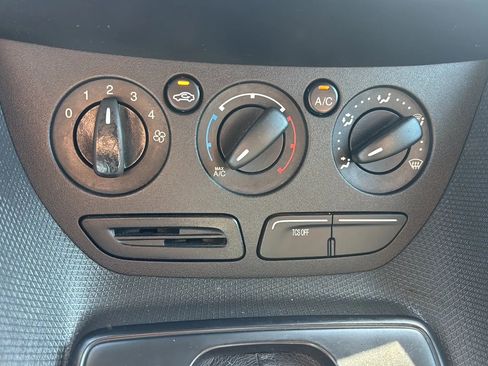 Used 2014 Ford Transit Connect XL image 7