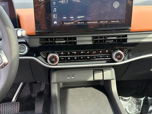Used 2025 Honda Prologue Elite image 17