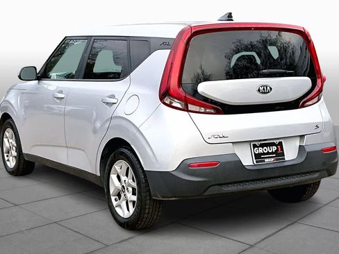 Used 2020 Kia Soul S image 11