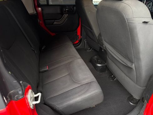 Used 2018 Jeep Wrangler Unlimited Sport S AWD/4WD image 37