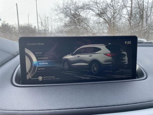 Used 2023 Acura MDX SH-AWD image 34