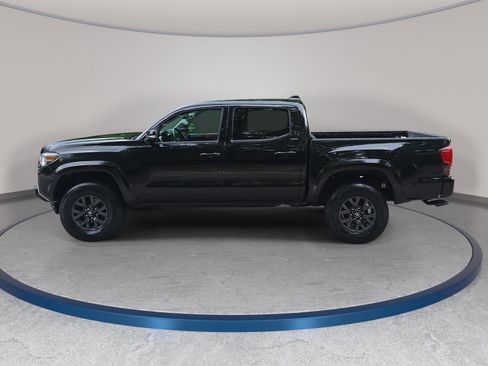 Used 2023 Toyota Tacoma SR5 w/ Technology Package AWD/4WD image 8