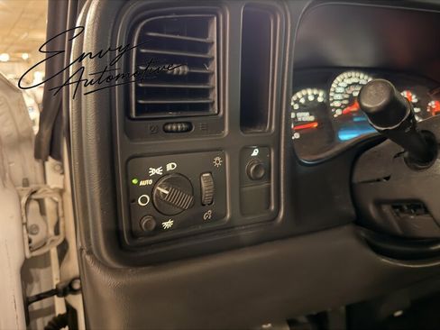 Used 2003 Chevrolet Silverado 2500 W/T RWD image 21