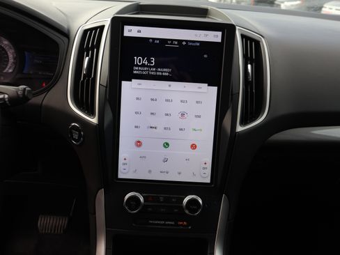 Used 2023 Ford Edge SEL image 25