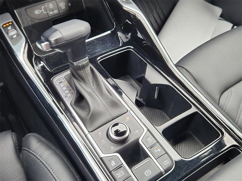 Used 2024 Kia Sorento SX Prestige image 24