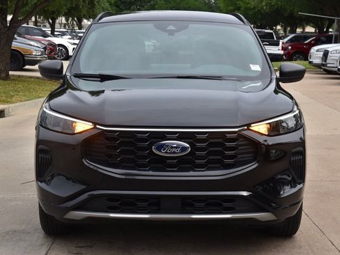 Certified 2024 Ford Escape ST-Line w/ Tech Pack #1 AWD/4WD image 3
