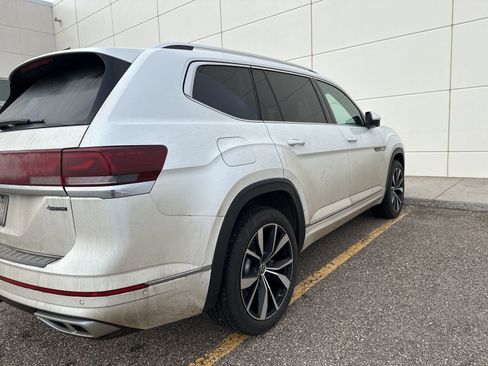 Certified 2026 Volkswagen Atlas SEL Premium R-Line image 3