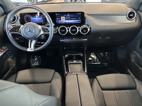Certified 2025 Mercedes-Benz GLA 250 image 27