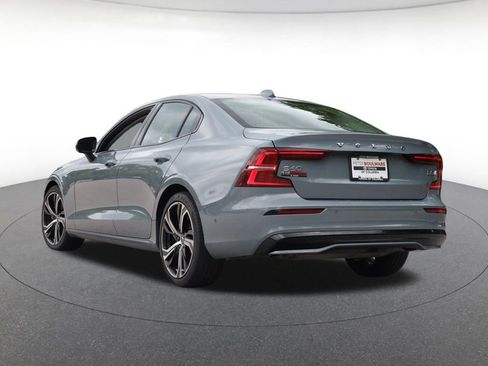 Used 2023 Volvo S60 B5 Plus w/ Climate Package FWD image 3