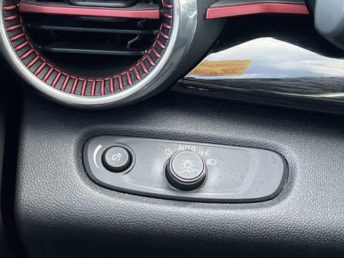 Used 2024 Chevrolet Trax RS w/ Sunroof Package image 24