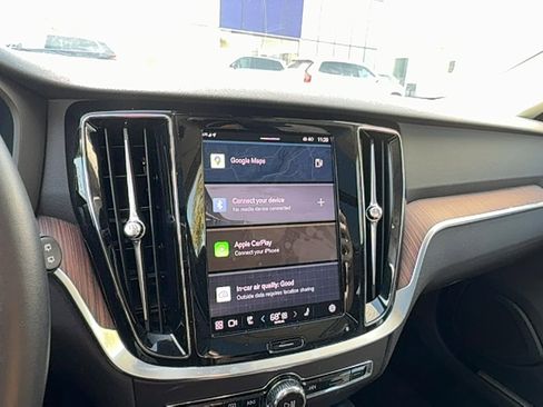 Certified 2025 Volvo V60 B5 Cross Country Plus image 21