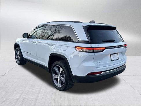 Used 2023 Jeep Grand Cherokee 4WD 4xe image 7