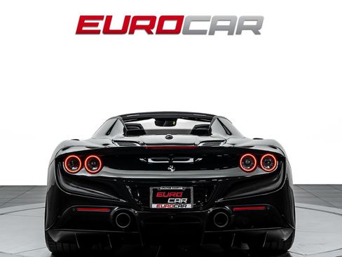 Used 2022 Ferrari F8 Tributo RWD image 5