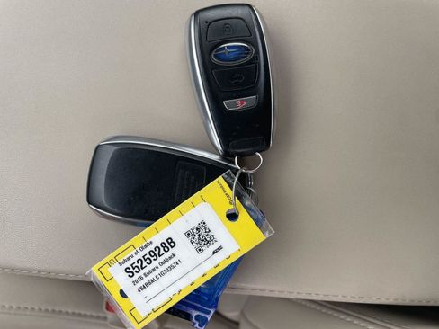 Used 2016 Subaru Outback 2.5i Limited AWD/4WD image 17