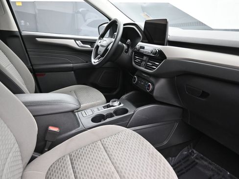Used 2021 Ford Escape SE image 26