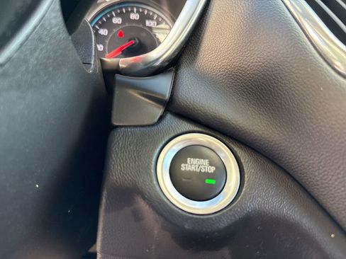 Used 2023 Chevrolet Equinox LT AWD/4WD image 49
