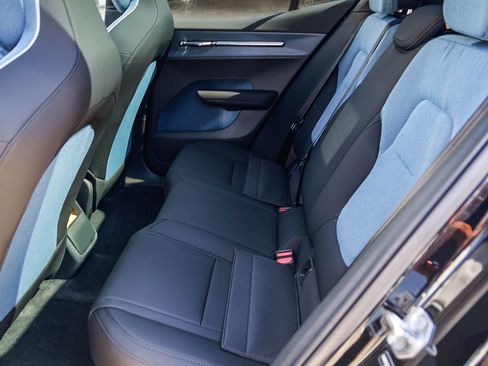 New 2026 Volvo EX30 Plus w/ Protection Package Premier AWD/4WD image 18
