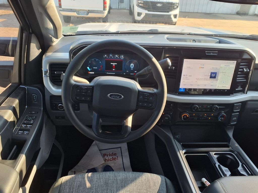 New 2026 Ford F250 XLT w/ XLT Premium Package AWD/4WD image 3