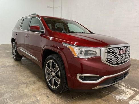 Used 2017 GMC Acadia Denali w/ Technology Package image 3
