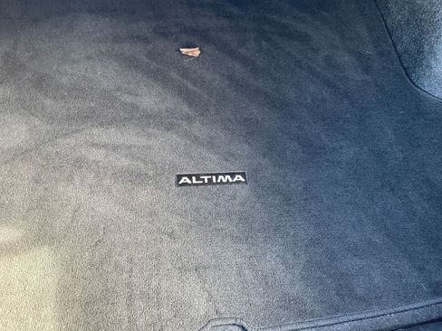 Used 2025 Nissan Altima 2.5 SV image 30