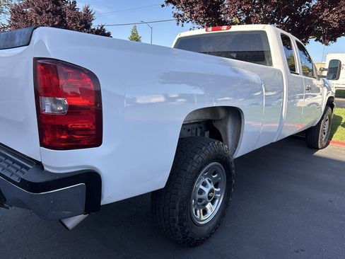 Used 2011 Chevrolet Silverado 3500 W/T AWD/4WD image 12