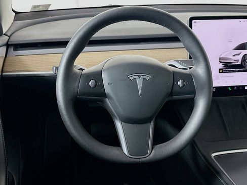 Used 2023 Tesla Model 3 Standard Range image 17