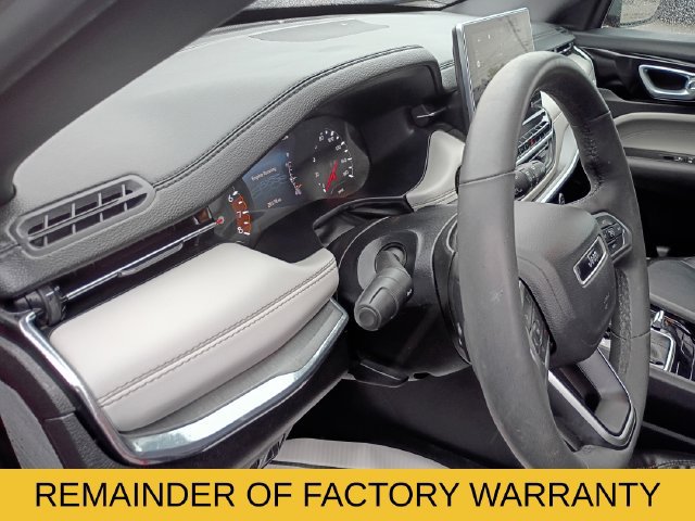 Used 2023 Jeep Compass Limited w/ Sun and Sound Group AWD/4WD image 11