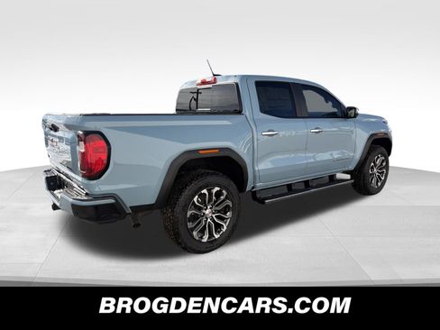 New 2026 GMC Canyon Denali image 3