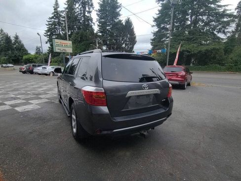 Used 2010 Toyota Highlander SE AWD/4WD image 5