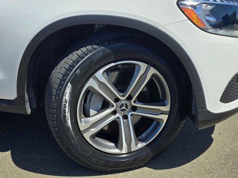 Used 2019 Mercedes-Benz GLC 300 4MATIC image 9