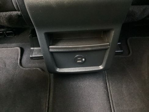 Used 2021 Ford Edge SE image 37