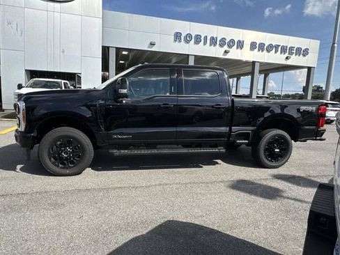 New 2026 Ford F250 Lariat w/ Black Appearance Package AWD/4WD image 8