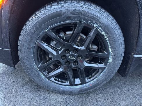 Used 2022 Chevrolet Traverse Premier w/ LPO, Blackout Package image 18