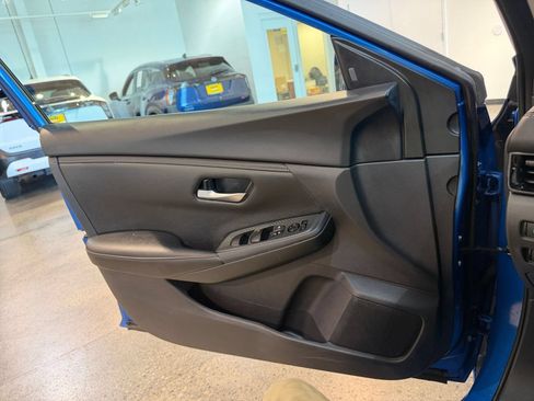 Used 2025 Nissan Sentra SV FWD image 18