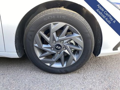 Used 2026 Hyundai Elantra Hybrid FWD image 9
