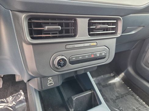 Used 2025 Ford Maverick XL w/ Equipment Group 102A AWD/4WD image 22