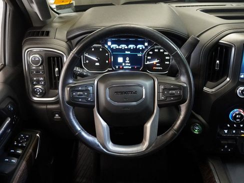 Used 2022 GMC Sierra 2500 Denali w/ Denali Black Diamond Edition image 11