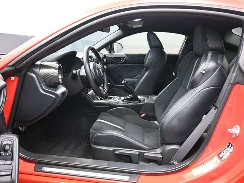 Used 2023 Toyota GR86 Premium RWD image 11