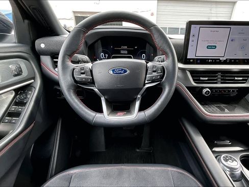 Certified 2025 Ford Explorer ST image 8