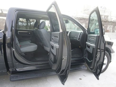 Used 2019 RAM 1500 Big Horn AWD/4WD image 39
