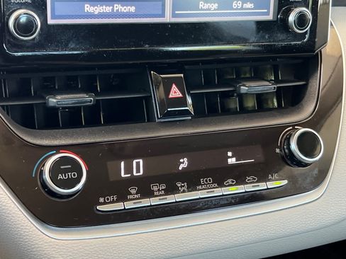 Certified 2020 Toyota Corolla LE FWD image 20