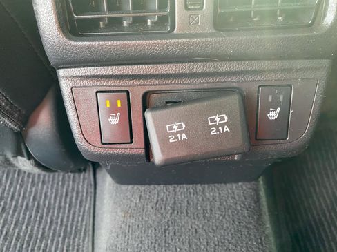 Used 2019 Subaru Outback 2.5i Limited w/ Popular Package #2 image 10