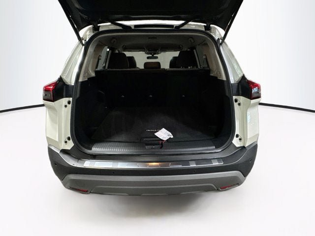 Used 2021 Nissan Rogue SV AWD/4WD image 19